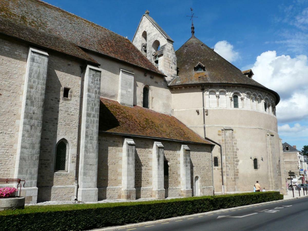 Les Chambres De La Basilique Neuvy-Saint-Sépulchre Exterior foto